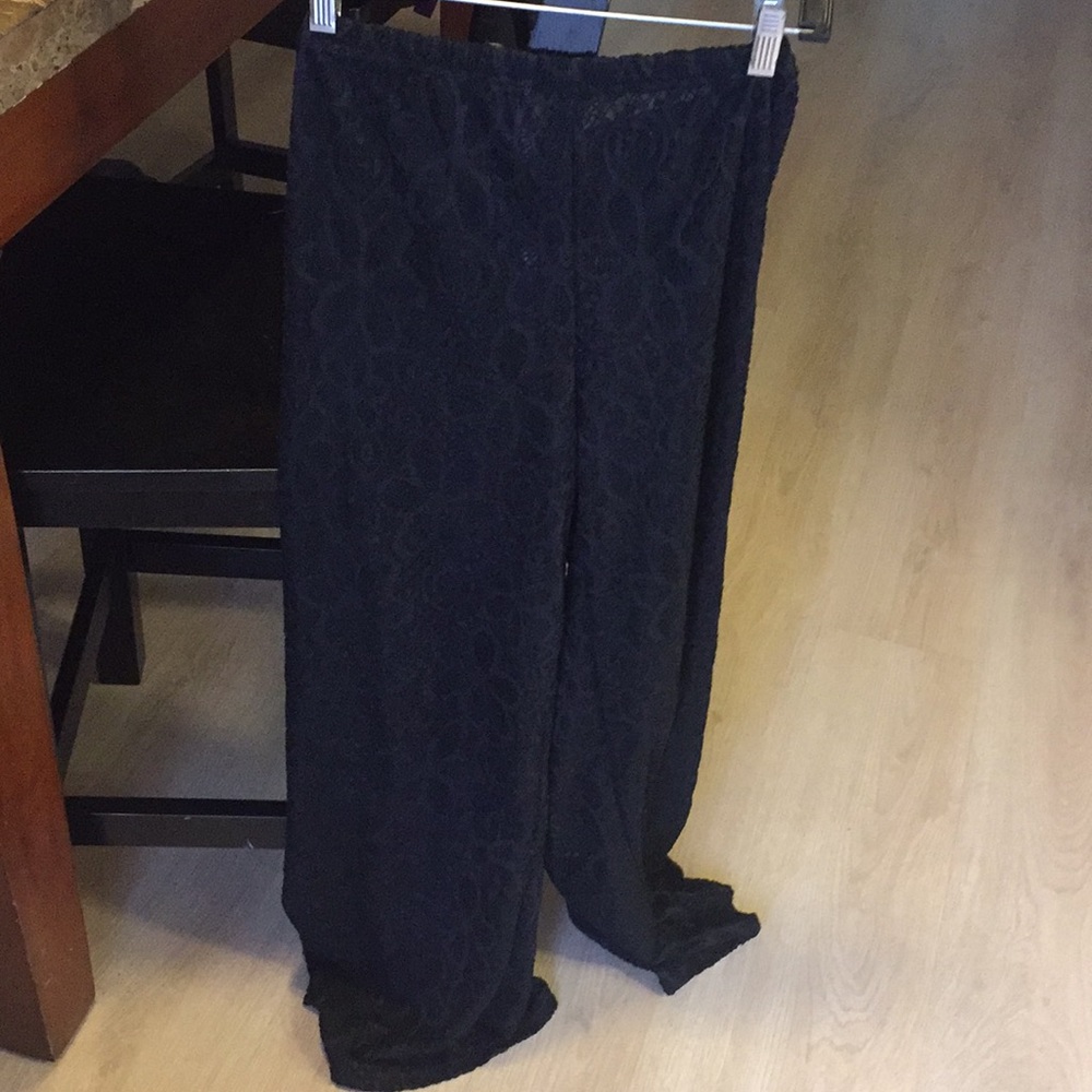 Kind of beach cover up pants.